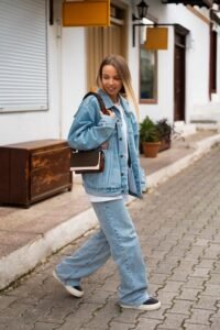 Vintage Style Guide for US Fashionistas: Thrifting Tips & Modern Looks - Cover Image